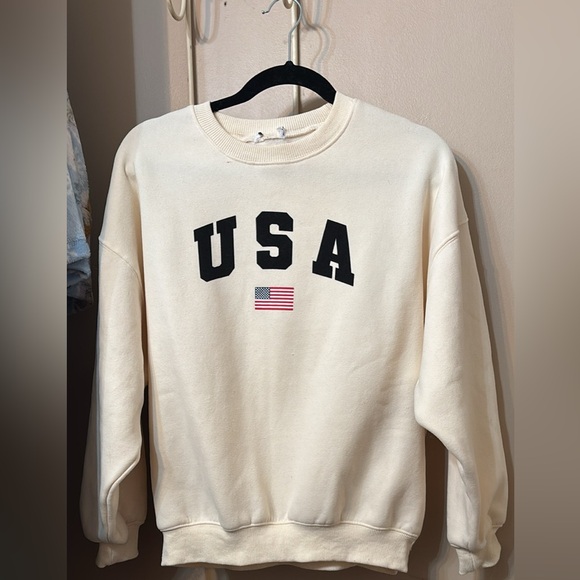 Tops - USA Cream Sweatshirt